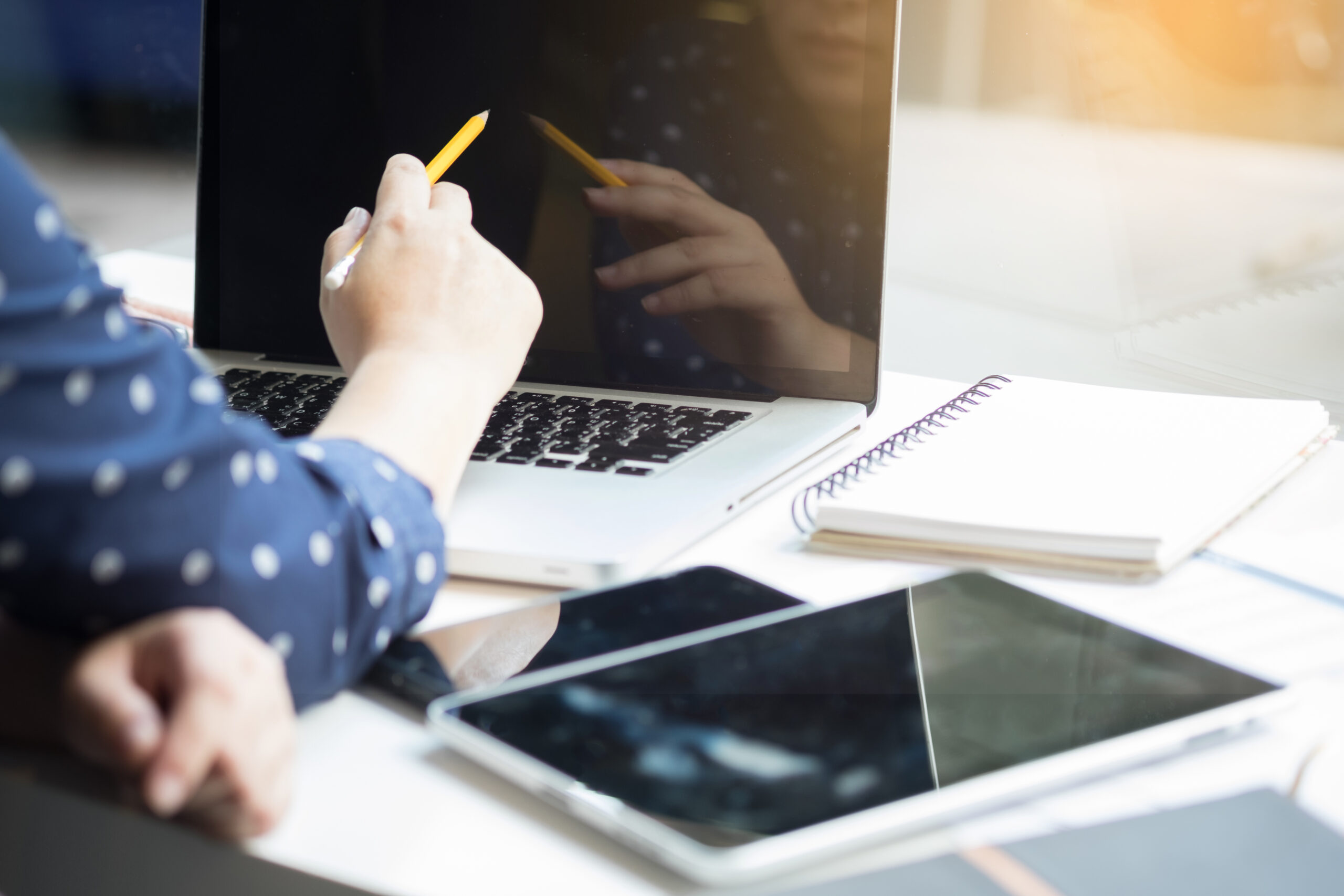 ¿Qué sabemos del estudiantado universitario que trabaja?: Un reto para la orientación